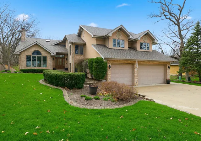 1st image of 33 W Eureka Dr, Lemont, IL 60439 | MLS# 12649086