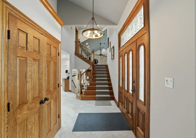 Photo 2 of Single family home for sale at 33 W Eureka Ave, Lemont, IL 60439 | MLS# 12649086 | Listing updated on 2026-07-22