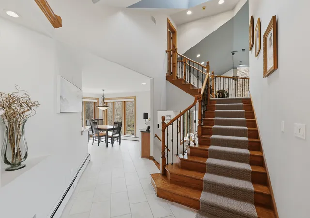 Photo 3 of Single family home for sale at 33 W Eureka Ave, Lemont, IL 60439 | MLS# 12649086 | Listing updated on 2026-07-22