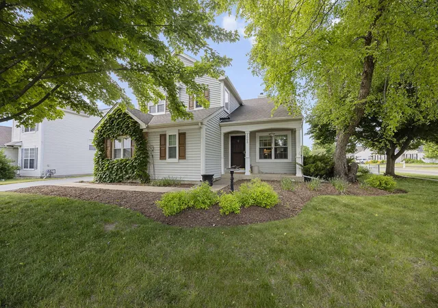 Homes for sale in Woodstock, IL | 2000 Serenity Ln, Woodstock, IL 60098 | MLS# 12649194