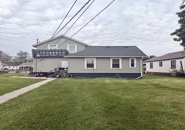 Homes for sale in Kankakee, IL | 946 S Schuyler Ave, Kankakee, IL 60901 | MLS# 12649319