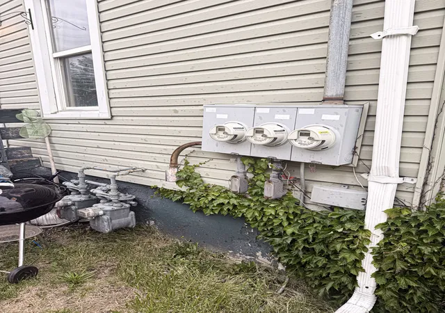 Homes for sale in Kankakee, IL | 946 S Schuyler Ave, Kankakee, IL 60901 | MLS# 12649319