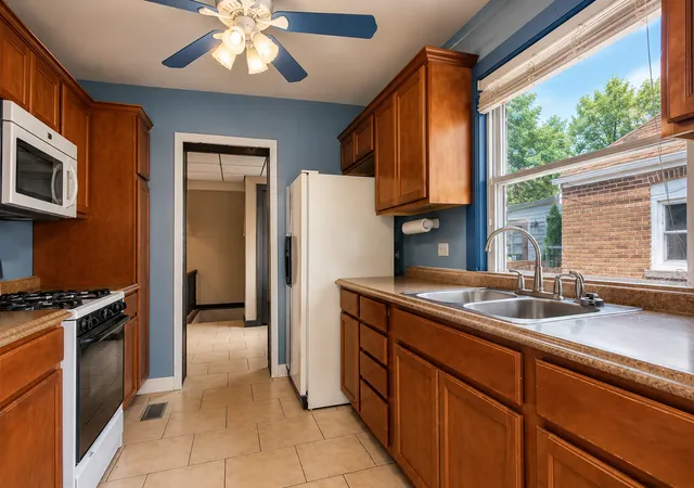 5th image of 636 Union Ave, Chicago Heights, IL 60411 | MLS# 12649350