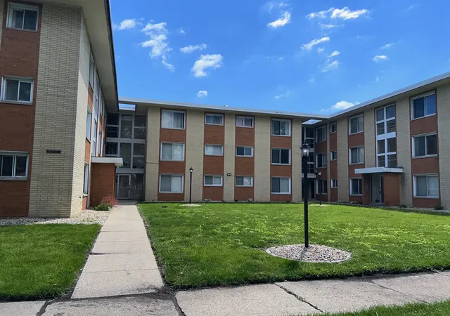 Photo 1 of Sale Pending at 14633 Keystone Ave #3H, Midlothian, IL 60445 | MLS# 12649355 | Listing updated on 2026-09-13