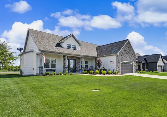 Homes for sale in Urbana, IL | 2838 E Stone Creek Blvd, Urbana, IL 61802 | MLS# 12649419