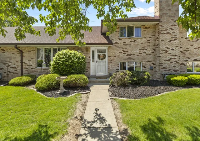 Homes for sale in Orland Park, IL | 15221 S 74th Ct #50, Orland Park, IL 60462 | MLS# 12649423