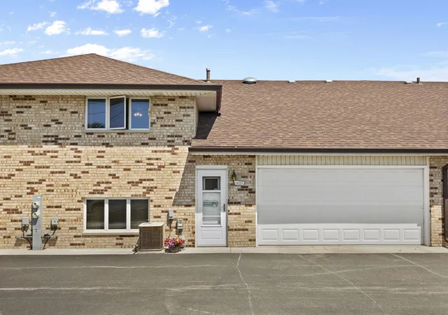 Homes for sale in Orland Park, IL | 15221 S 74th Ct #50, Orland Park, IL 60462 | MLS# 12649423