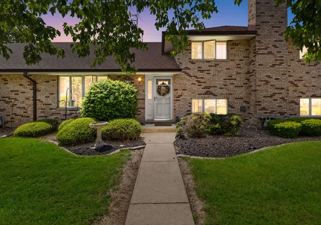 Homes for sale in Orland Park, IL | 15221 S 74th Ct #50, Orland Park, IL 60462 | MLS# 12649423