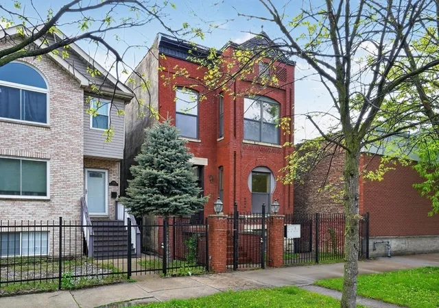 4th image of 2816 W Washington Blvd, Chicago, IL 60612 | MLS# 12649435