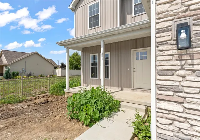 Homes for sale in Savoy, IL | 1201 Ridge Creek Rd, Savoy, IL 61874 | MLS# 12649496