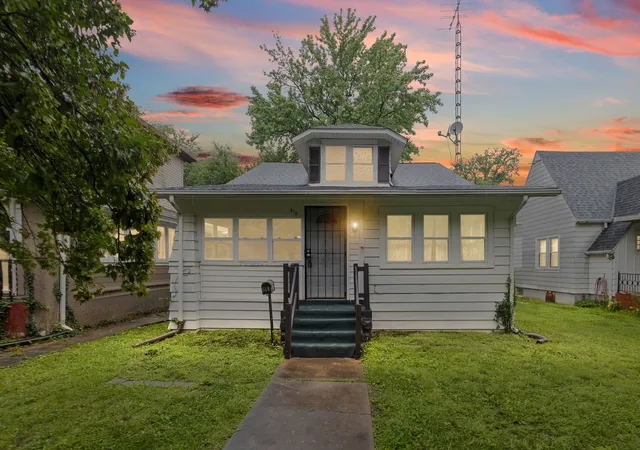 Homes for sale in Centralia, IL | 518 Cedar St, Centralia, IL 62801 | MLS# 12649506