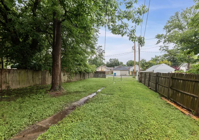 Homes for sale in Centralia, IL | 518 Cedar St, Centralia, IL 62801 | MLS# 12649506