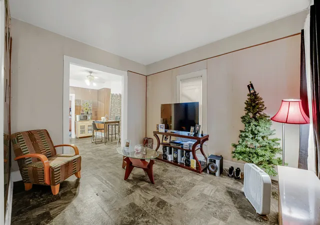 4th image of 700 W 82Nd St, Chicago, IL 60620 | MLS# 12649512