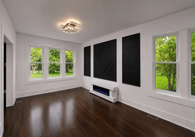 3rd image of 10504 S Lafayette Ave, Chicago, IL 60628 | MLS# 12649593