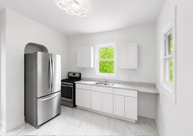 5th image of 10504 S Lafayette Ave, Chicago, IL 60628 | MLS# 12649593