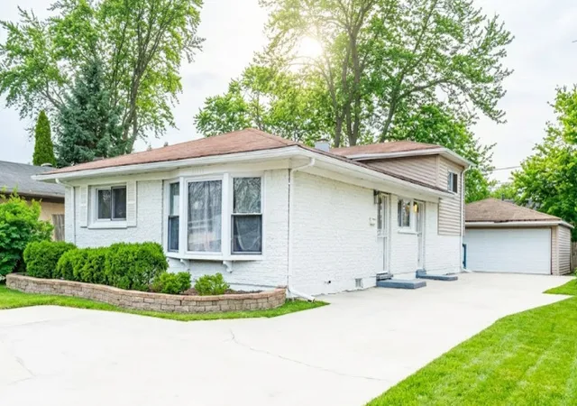 Photo 2 of Single family home for sale at 16412 Wood St, Markham, IL 60428 | MLS# 12649853 | Listing updated on 2026-09-29