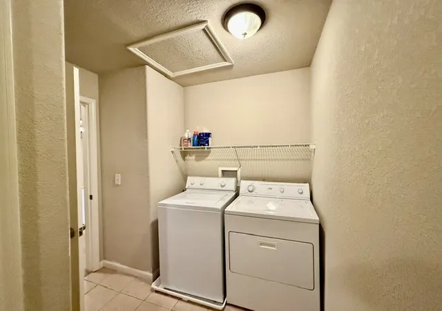 2nd image of 103 Yorkminster Ln, Savoy, IL 61874