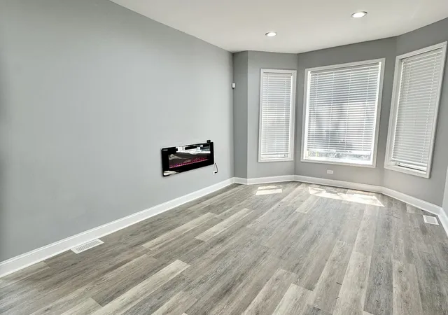 3rd image of 2720 W Harrison St, Chicago, IL 60612 | MLS# 12650081