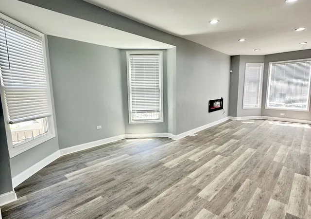 5th image of 2720 W Harrison St, Chicago, IL 60612 | MLS# 12650081