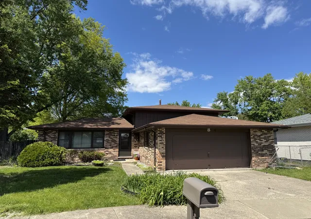 Photo 1 of Sale Pending at 8 Rich Ct, Park Forest, IL 60466 | MLS# 12650087 | Listing updated on 2026-09-19