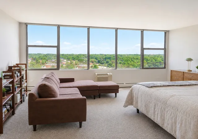 Listing Photo 4 - Condo for sale in building located at 33 N Main St, Lombard, IL 60148 - Unit #10J