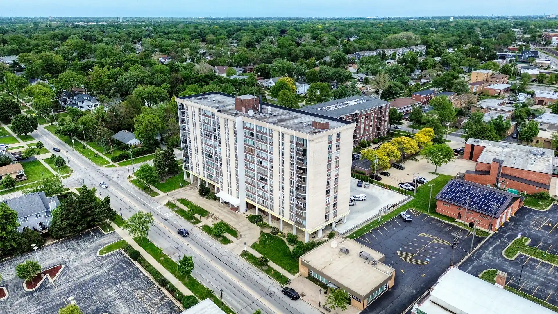 Listing Photo 34 - Condo for sale in 33 N Main St located at 33 N Main St, Lombard, IL 60148 - Unit #10J