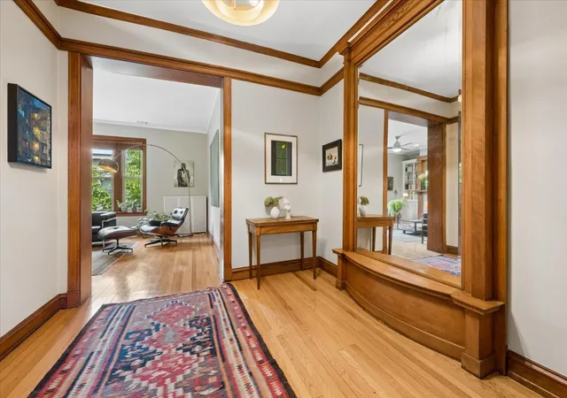 Homes for sale in Chicago, IL | 521 W Surf St #3, Chicago, IL 60657 | MLS# 12650469