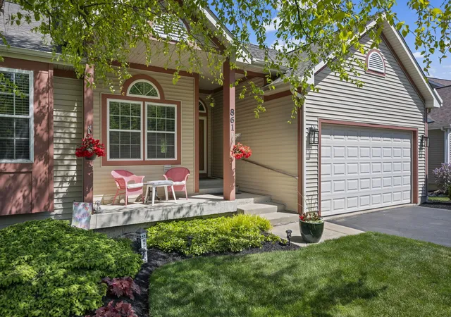 Homes for sale in Woodstock, IL | 861 Prairie Ridge Dr, Woodstock, IL 60098 | MLS# 12650507