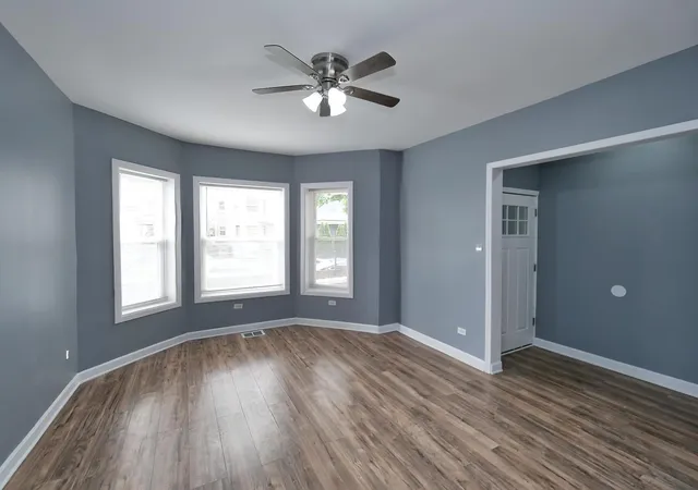 Listing Photo 5 - Condo for sale in building located at 4906 W Erie St, Chicago, IL 60644