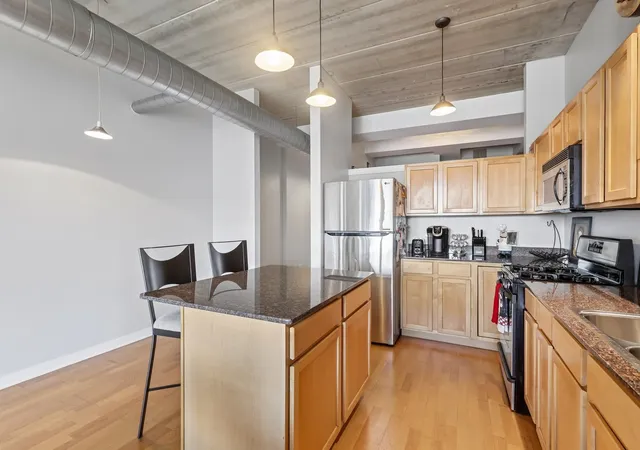 Homes for sale in Chicago, IL | 3260 N Clark St #408, Chicago, IL 60657 | MLS# 12650532