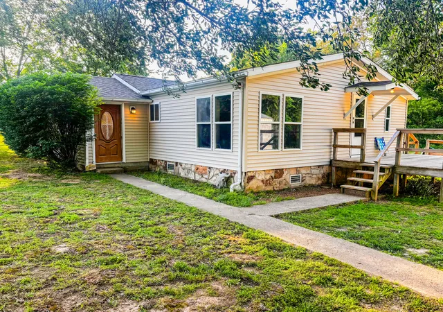 Photo 1 of Single family home for sale at 4920 Mount Moriah Rd, Harrisburg, IL 62946 | MLS# 12650587 | Listing updated on 2026-09-22