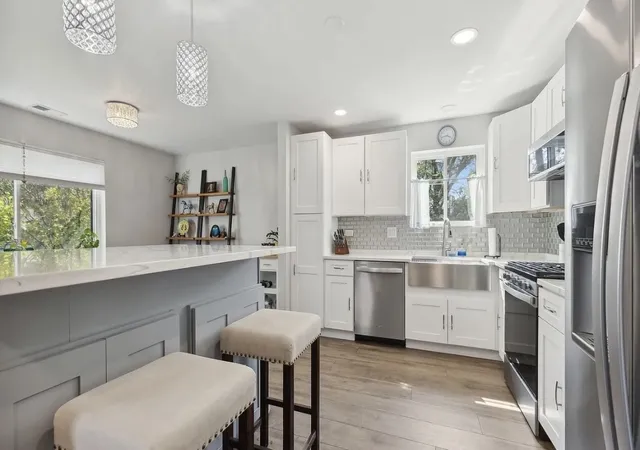 Homes for sale in Orland Park, IL | 14949 Lakeview Dr #101, Orland Park, IL 60462 | MLS# 12650611