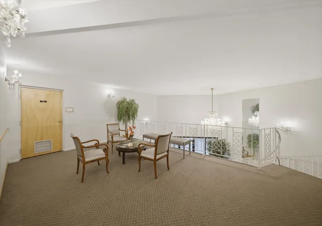 Listing Photo 5 - Condo for sale in building located at 9840 S Pulaski Rd, Oak Lawn, IL 60453 - Unit #310