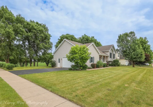 Homes for sale in Cortland, IL | 480 N Aspen Dr, Cortland, IL 60112 | MLS# 12650855