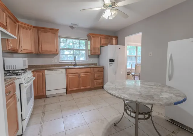 5th image of 19825 S Farmington Ln, Frankfort, IL 60423 | MLS# 12650909