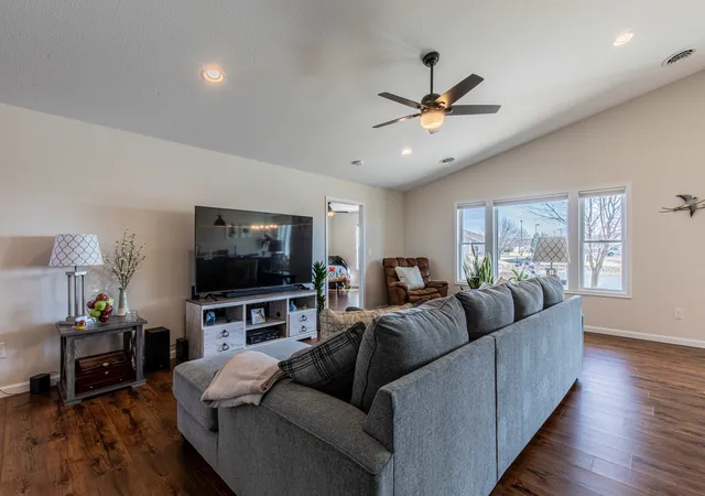 Photo 3 of Single family home for sale at 220 Justice Ln, Princeton, IL 61356 | MLS# 12650920 | Listing updated on 2026-07-24