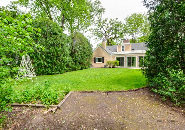 Homes for sale in Lake Forest, IL | 214 Washington Cir, Lake Forest, IL 60045 | MLS# 12650932