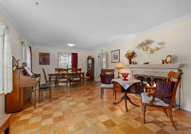 Homes for sale in Lake Forest, IL | 214 Washington Cir, Lake Forest, IL 60045 | MLS# 12650932