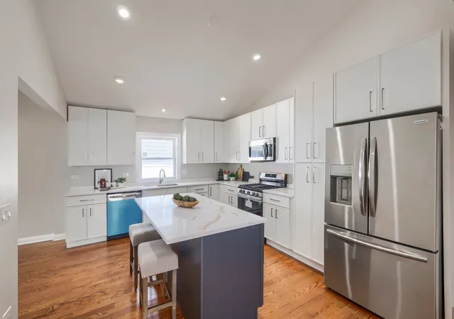 Photo 3 of Single family home for sale at 1025 S Ardmore Ave, Villa Park, IL 60181 | MLS# 12651080 | Listing updated on 2026-09-18