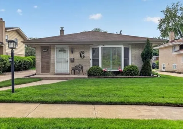 Photo 1 of Single family home for sale at 2936 Sunnyside Ave, Westchester, IL 60154 | MLS# 12651153 | Listing updated on 2026-09-13