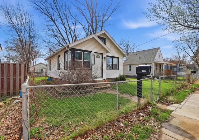 Homes for sale in Rockford, IL | 2634 Hanson St, Rockford, IL 61109 | MLS# 12651180