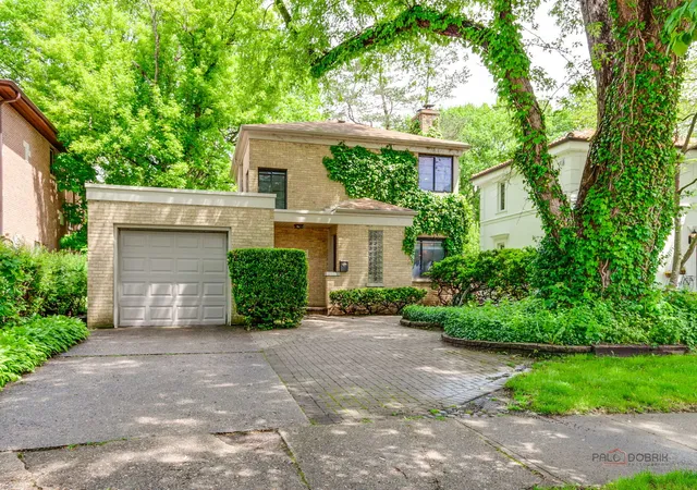 Homes for sale in Highland Park, IL | 1741 Beverly Pl, Highland Park, IL 60035 | MLS# 12651290