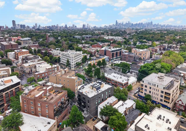 Homes for sale in Chicago, IL | 2024 W Irving Park Road, Chicago, IL 60618 | Houzeo