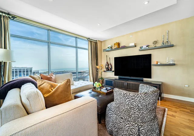 Homes for sale in Chicago, IL | 100 E 14Th St #2201, Chicago, IL 60605 | MLS# 12651561