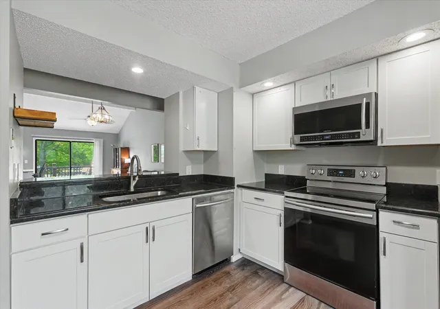 2nd image of 2155 Harbortown Cir #2155, Champaign, IL 61821 | MLS# 12651661