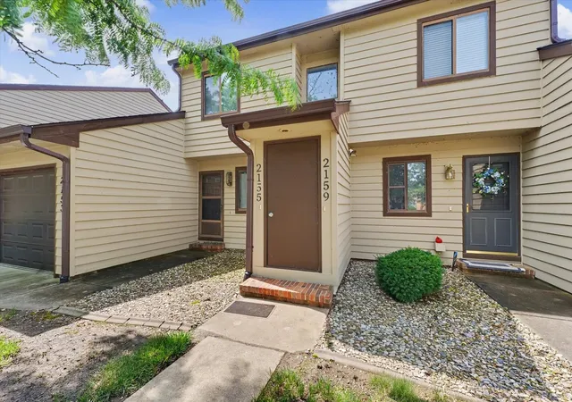 Homes for sale in Champaign, IL | 2155 Harbortown Cir, Champaign, IL 61821