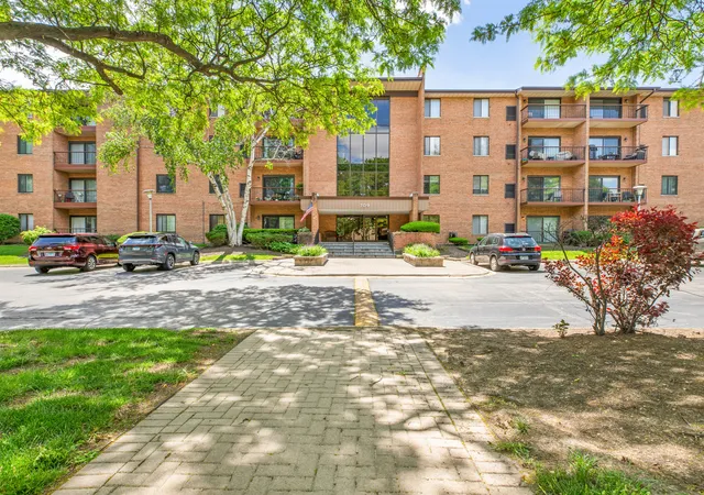 1st image of 709 79th St #404, Darien, IL 60561 | MLS# 12651702
