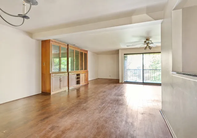 5th image of 709 79Th St, Darien, IL 60561