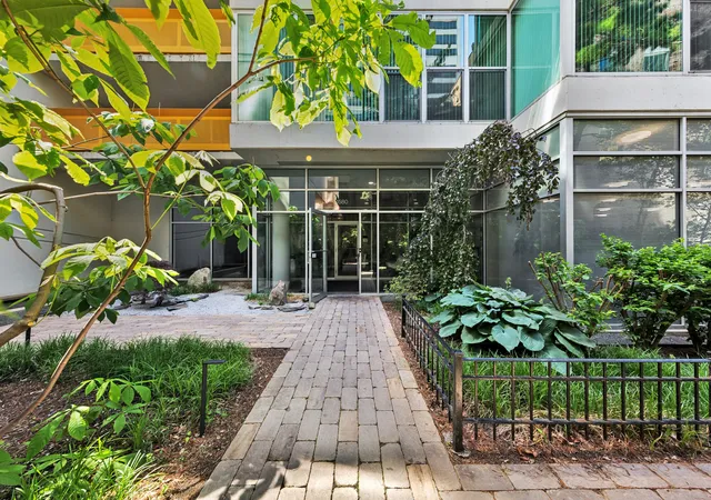 2nd image of 1580 Sherman Ave #606, Evanston, IL 60201 | MLS# 12651847