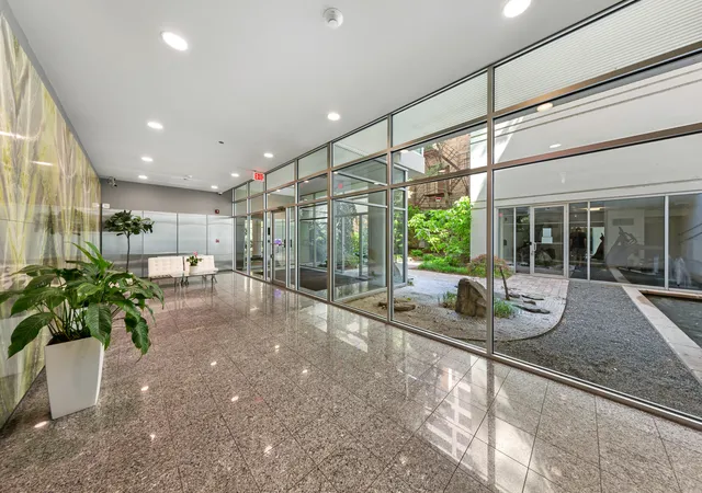 3rd image of 1580 Sherman Ave, Evanston, IL 60201